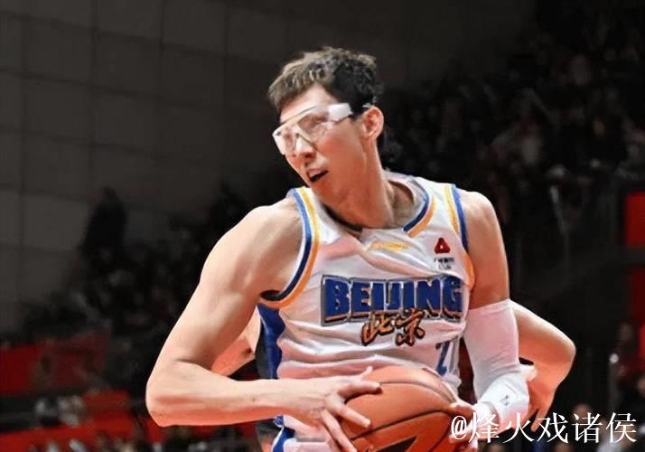 北京大胜新疆111-84:6人表现出色,4人勉强合格,马帝昂发挥失常 北京大胜新疆111-84:6人表现出色,4人勉强合格,马帝昂发挥失常