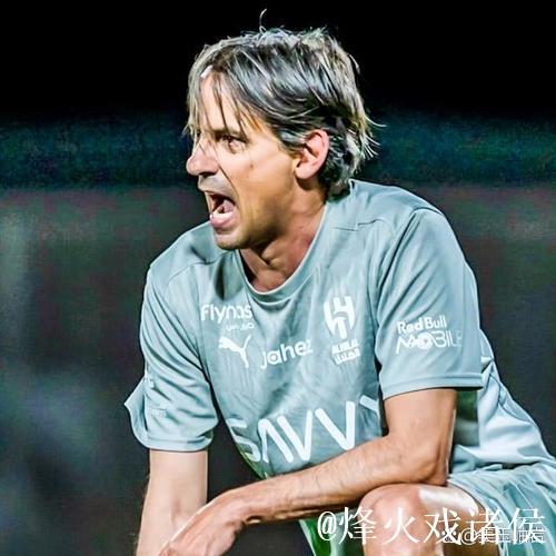 伤病频繁侵袭后防，阿隆索面临挑战，免签球员寄予厚望。